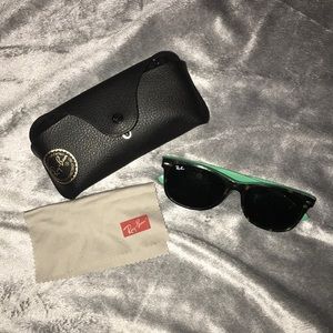 Ray Ban glasses (WAYFARER), case, handkerchief
